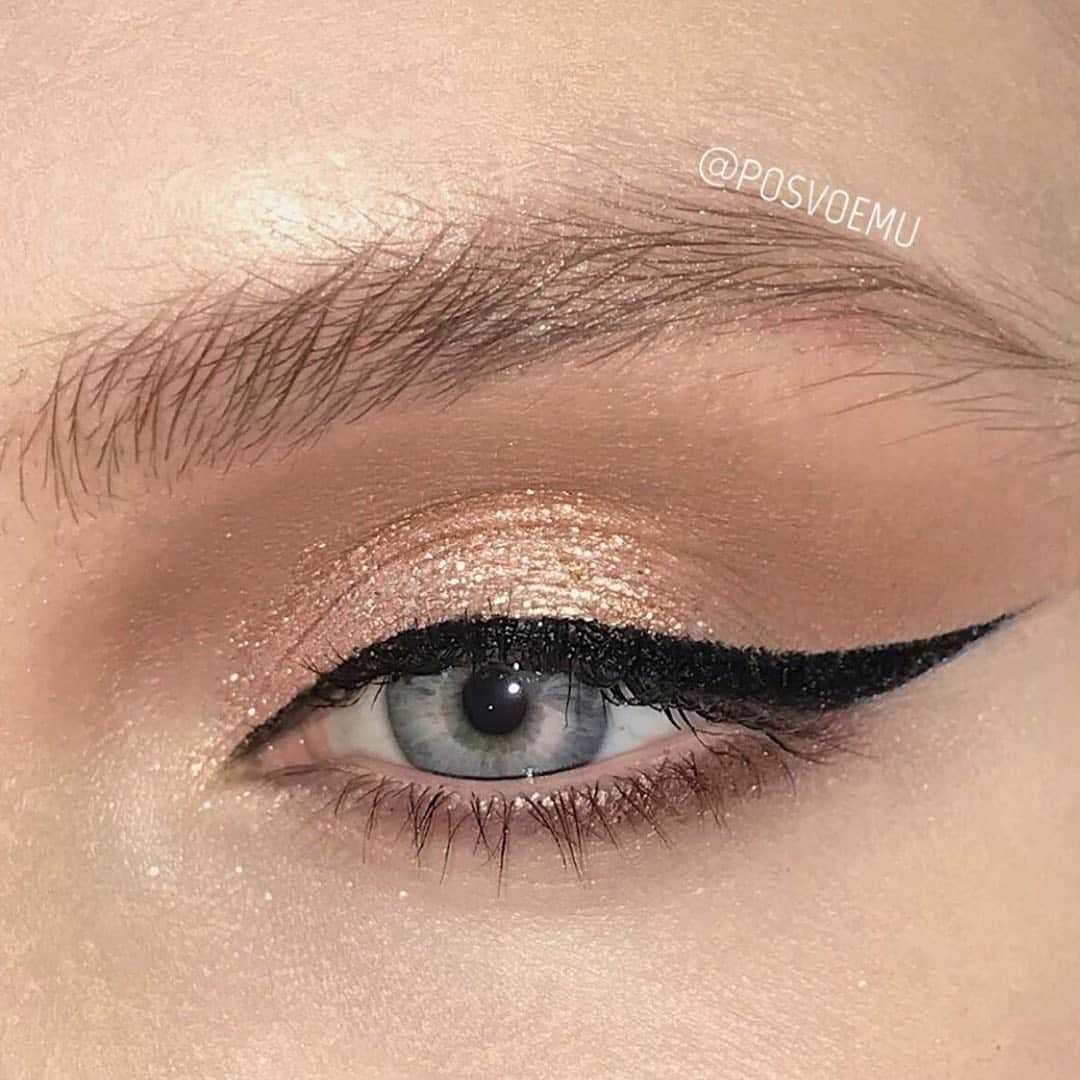 Anastasia Beverly Hillsさんのインスタグラム写真 - (Anastasia Beverly HillsInstagram)「Beautiful @posvoemu  Wearing the Soft Glam Palette」5月30日 15時18分 - anastasiabeverlyhills