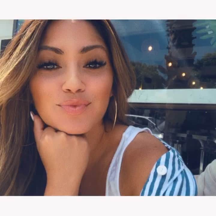 ジェシカ・バーチアーガのインスタグラム：「Girl time and Lashes by @jes_adrianna 😻」