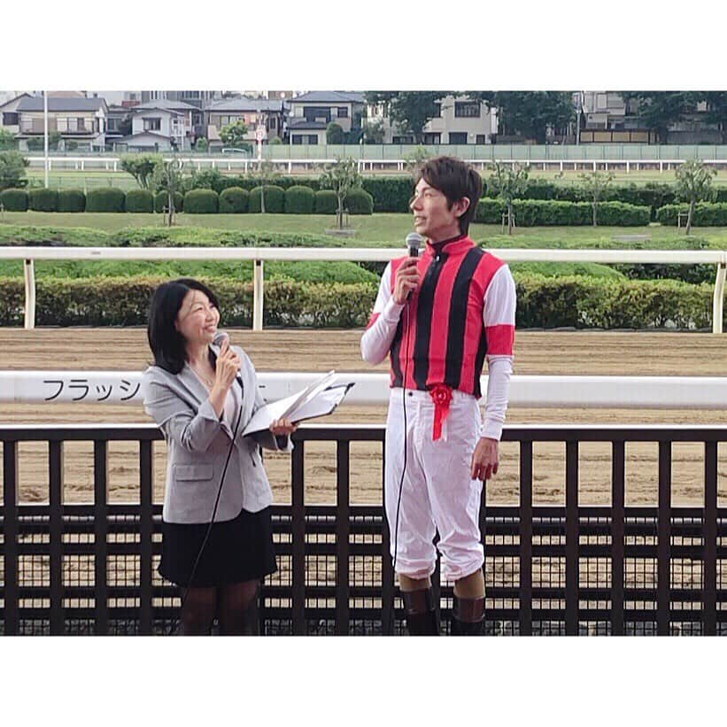 津田麻莉奈さんのインスタグラム写真 - (津田麻莉奈Instagram)「#第23回さきたま杯 🏇💨✨ 勝ったのはウインムート！ 見事な逃げ切り勝ちでした！！！ ⁑ スタートで一歩目躓いてしまったそうですが、 ハナを取り切ってからは本当に強かった。 関係者の皆さま、おめでとうございます‼️✨ 馬券も単勝とったどーー😍😍😍 JBC浦和がますます楽しみになりました💕🏇💨✨ ⁑ #さきたま杯 #浦和競馬場 #ウインムート #逃げ切り勝ち #浦和 #競馬場 #JBC浦和 #地方競馬 #南関東競馬  #競馬好き #競馬 #urawaracecourse  #まりなる #津田麻莉奈」5月30日 8時26分 - tsudamarinal