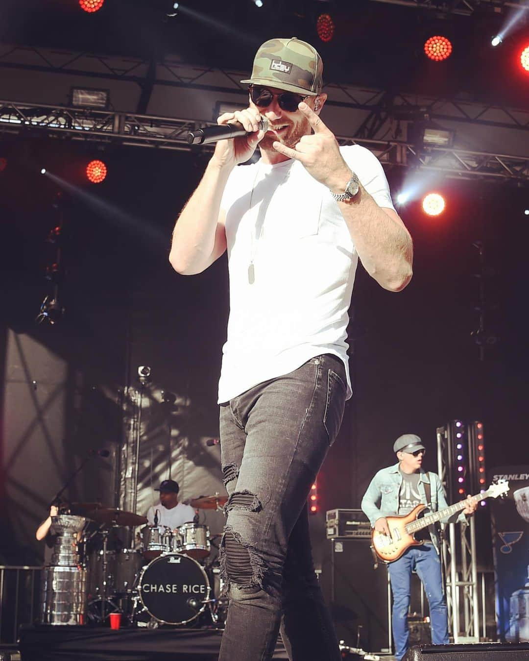 チェイス・ライスさんのインスタグラム写真 - (チェイス・ライスInstagram)「Eyes On the Stanley Cup Tonight🤘🏼 📸@gettyimages 📷@codycannon」5月30日 8時37分 - chaserice