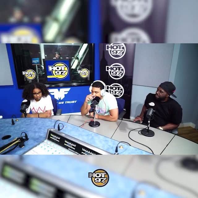 ファンクマスター・フレックスのインスタグラム：「@goodzdaanimal has some Bars for us tomorrow at 5A w/ @funkflex @djjuanyto on the set!」