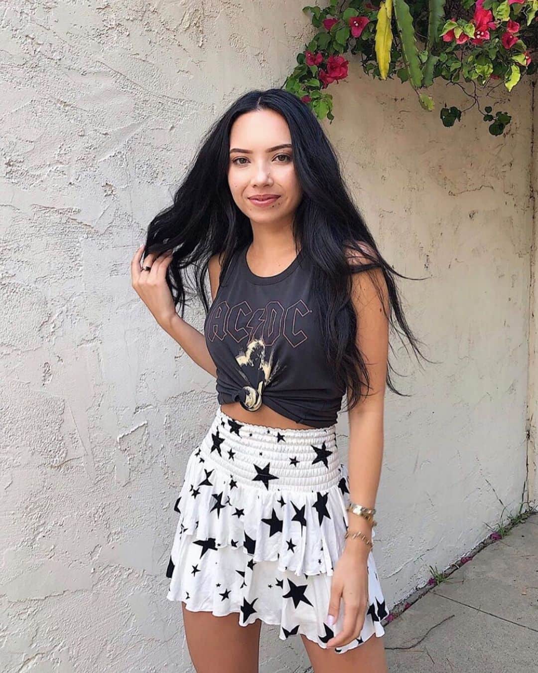 チェイサーのインスタグラム：「how cute is this outfit!? 😍⚡️ @alexaabainn #chaserbrand」