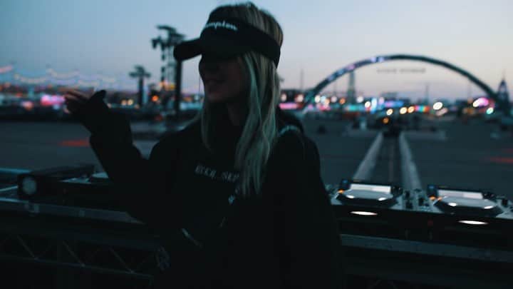 アリソン・ワンダーランドのインスタグラム：「I made this version of I remember w my laptop & headphones. Here is me testing it on festival speakers for the first time the night before EDC when no one was there. Super surreal moment. All of it.」
