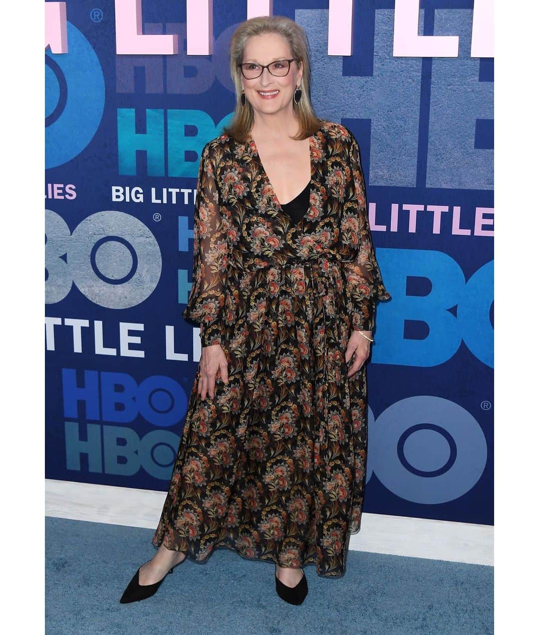 オスカーデラレンタさんのインスタグラム写真 - (オスカーデラレンタInstagram)「The iconic Meryl Streep at the premiere of @BigLittleLies wearing our #odlrprefall2019 tapestry floral silk-chiffon wrap dress.」5月30日 9時51分 - oscardelarenta