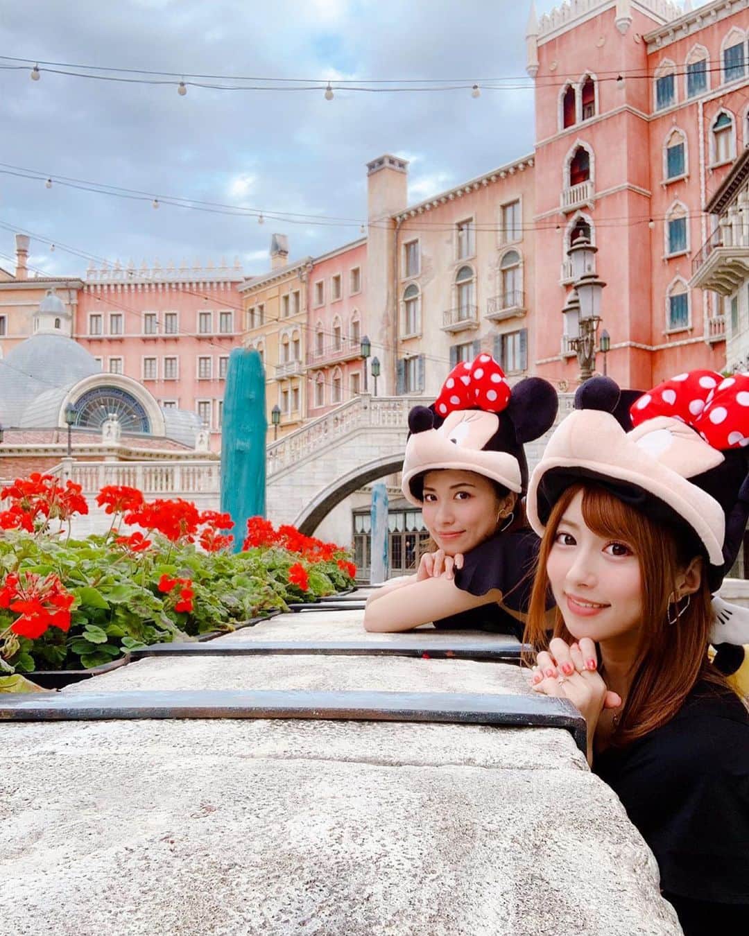 のインスタグラム：「♬ . . 残りのお写真☺️ . . #disneysea #disneycode #codenate #ミニー #twins #デート」