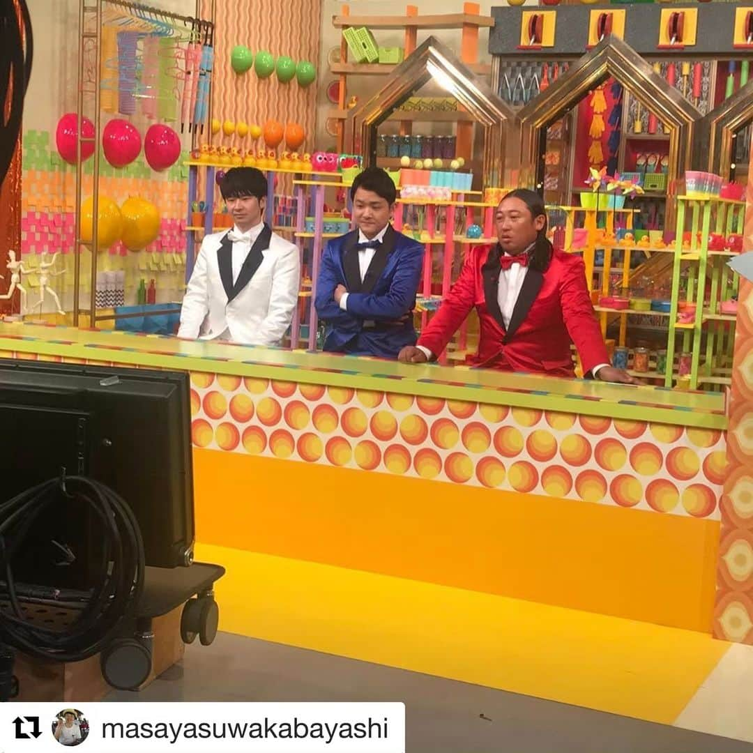 ノブ さんのインスタグラム写真 - (ノブ Instagram)「オードリーの若林くんのインスタ！#Repost @masayasuwakabayashi with @get_repost ・・・ 収録楽しかったです。 レギュラー化されますように。  #揃いも揃って言ったこと 3回目 #千鳥ノブ さん #ロバート秋山 さん #岡田mgもっと笑顔の写真撮ってちょうだい #スタジオは盛り上がってました #嘘じゃないです #トーク楽しかった〜」5月30日 10時41分 - noboomanzaishi