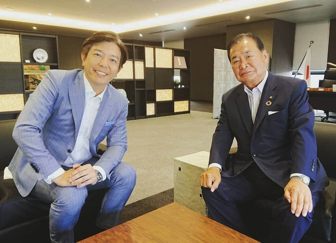 竹内弘一さんのインスタグラム写真 - (竹内弘一Instagram)「京都商工会議所 立石義雄会頭にインタビュー。完成した京都経済センターや、京都知恵産業創造の森のお話などに加えて四期12年の総括もしていただきました。#kyobizx #竹内弘一のズキューン #kyoto #京都 #京都商工会議所」5月30日 16時19分 - takeuchi_koichi