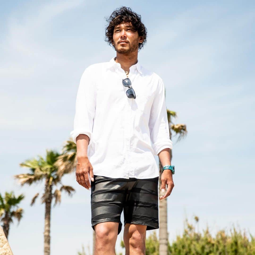 BLUER®︎ -ブルーアーさんのインスタグラム写真 - (BLUER®︎ -ブルーアーInstagram)「【 水陸両用ボードショーツ2019🏄🏽‍♂️】 ・ BLUERからTRUNKSとトップスなどアパレル部門がスピンオフ✨👐🏼 【DUBON-デュボン- 】🌐世界同時発売開始しました‼️🙏🏼 ・ ◼︎BLUER ONLINE限定 ◼︎ 👍🏼シークレットキャンペーン開始しました 🔑 ❤️For surfers For ocean lovers only ・ 😃クーポンコード:surf1173 (8桁) ※購入画面でクーポンコードを入力 ☞￥1173 OFFになります。 ・ ◼︎プロフィールURLをタップしてサイトアクセス ☞ @bluer.tokyo ・ ・ 🔍web検索用 「ブルアーオンライン」 ・ 🛒 BLUER ONLINE 🔗 http://bluer.shop-pro.jp ・ ・ 👉🏼‼️2019水陸両用 Version6.0ご紹介 ✔コットン伸縮ストレッチ生地 ✔️海＋日常のダブル履き ✔️締上げ可能なアジャスター ✔ポケット&腰部にキーフック🗝 ✔️バイオマスeco♻️ボタン ✔️made in JAPAN🔥 ・ ・ サーフ、海＋日常が一体化したトランクス。せっかくなら良いものを。私たちは他にない本当に良いモノをを追求しているmade in japanのブランドです。 ・ 素敵な夏の思い出を。Enjoy‼️ ・ ・ ・ #teambluer #bluer #bluerco #surf #surfwear #surfapparel #surfclothing #boardshorts  #トランクス #ハーフパンツ #ショートパンツ #サーフパンツ #ボードショーツ#ショーツ #海パン #短パン #サーフィン #サーフ #サーフファッション #サーフコーデ  #サーフ系 #サーフスタイル #西海岸 #カリフォルニアスタイル #メンズ #メンズファッション #メンズコーデ #ボーダーコーデ ・ @kentasyutou shooting by @kenta_kawana  Thank you❤️ ・ ・ @dubon.world ‼️wow‼️ official site ※公式サイトはキャンペーン未実施です。」5月30日 10時56分 - bluer.tokyo