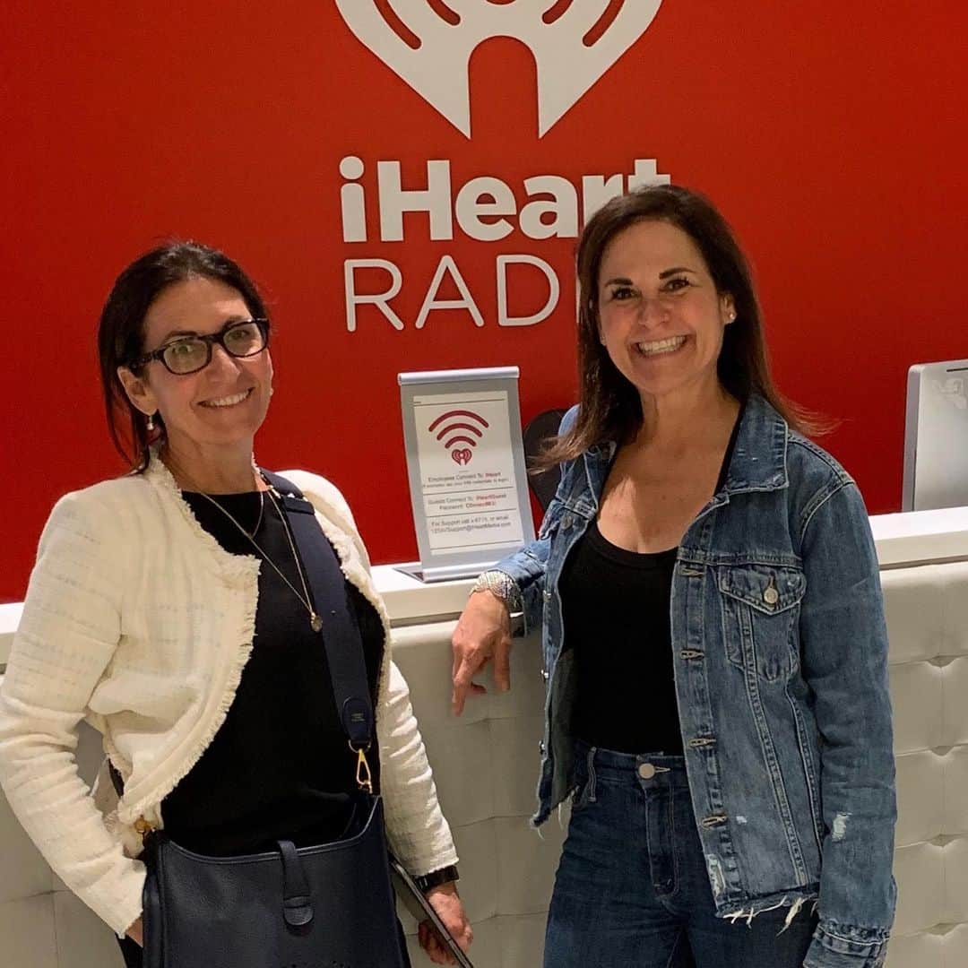 ボビー・ブラウンのインスタグラム：「Yup. It was take your sister to work day. @simpleandwell @iheartradio」
