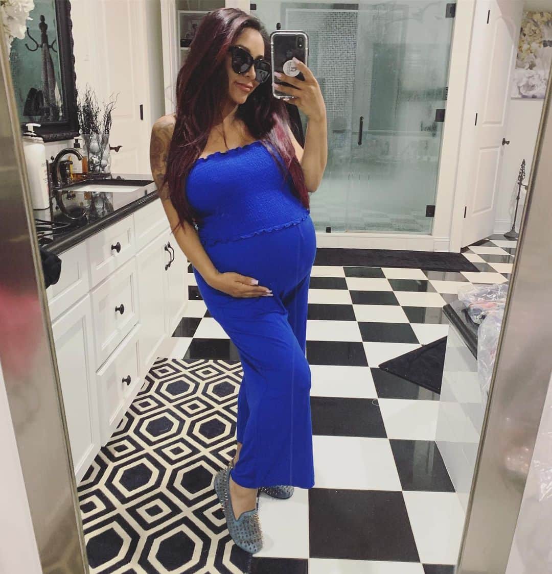 ニコール・ ポリッツィのインスタグラム：「Blue for baby Angelo 💙 #MAWMA」