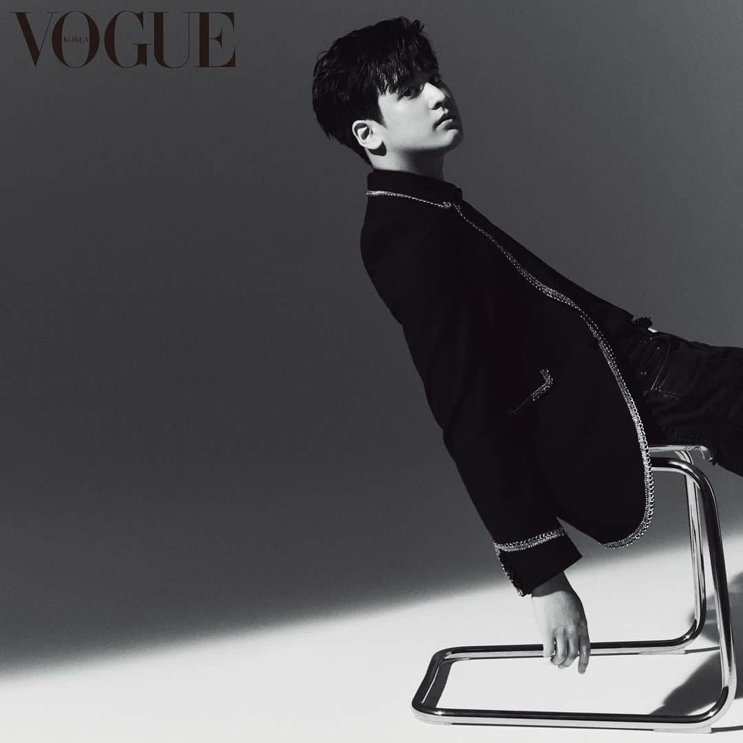 iKONさんのインスタグラム写真 - (iKONInstagram)「📷📸 . #iKON #아이콘 #VOGUE #VOGUEKOREA #보그코리아 #6월호 #YG @voguekorea」5月30日 11時48分 - withikonic