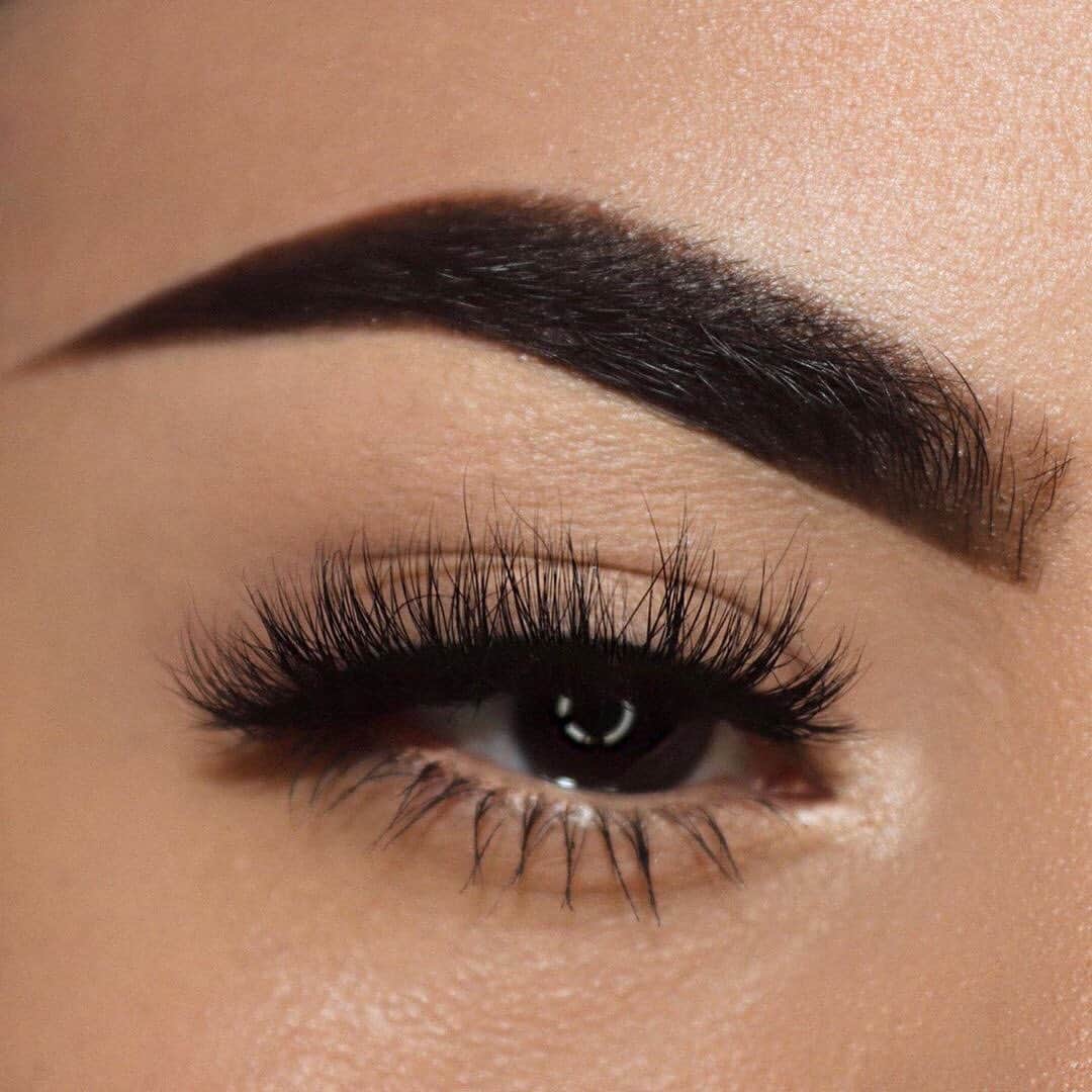 Benefit Cosmeticsさんのインスタグラム写真 - (Benefit CosmeticsInstagram)「@mariagabriela_mua’s not here to play around! 👏🏽 She goes for #preciselymybrowpencil in 6, #browzings in shade 6, #24hrbrowsetter & #BADgalBANG mascara to complete her eye look! #regram #friendswithbenefit」5月30日 11時56分 - benefitcosmetics