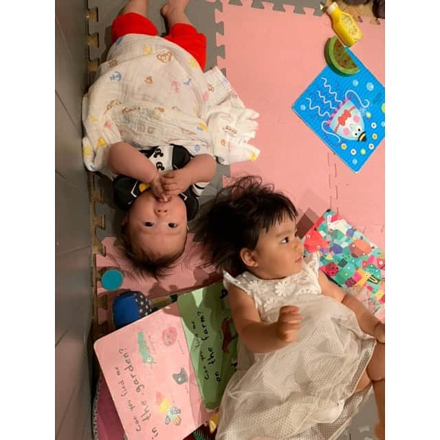 NON-Pさんのインスタグラム写真 - (NON-PInstagram)「昨日ゎ、ダンサーママ友会👶🏻💖 ・ 楽しくって、時間が経つのがあっとゆー間‼️😆 ・ まだ何も出来ないゴロンしてるだけのユウちゃんとも遊んでくれてありがとぅ🙏❤️ ・ ユウちゃん、完全ハーレム状態でした❣️www ・ またみんなで集まろ〜👶🏻💋💋💋💋 ・ ・ #👶🏻 #baby #boy #girl #ママ友 #ダンサー #dancer #ジェラピケカフェ  #オーガニック #happy #smile  #friends #ハーレム #cute #🤱🏻 #ありがとう #またね #宝物 #mylove #iloveyou #愛してる」5月30日 12時09分 - nonp_mam