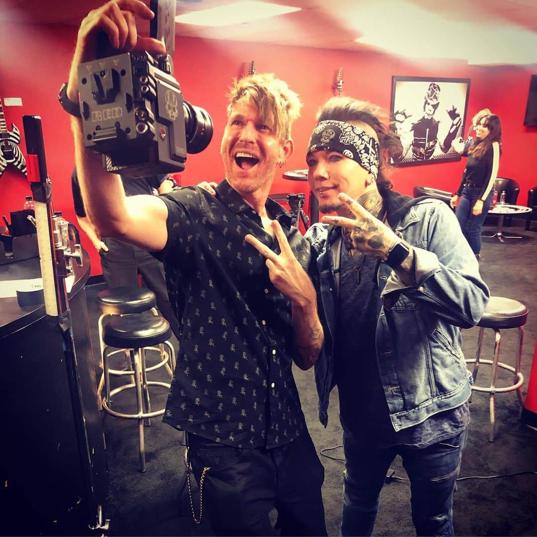 DJアシュバさんのインスタグラム写真 - (DJアシュバInstagram)「And that’s a wrap!!! 🦇」5月30日 12時24分 - ashba