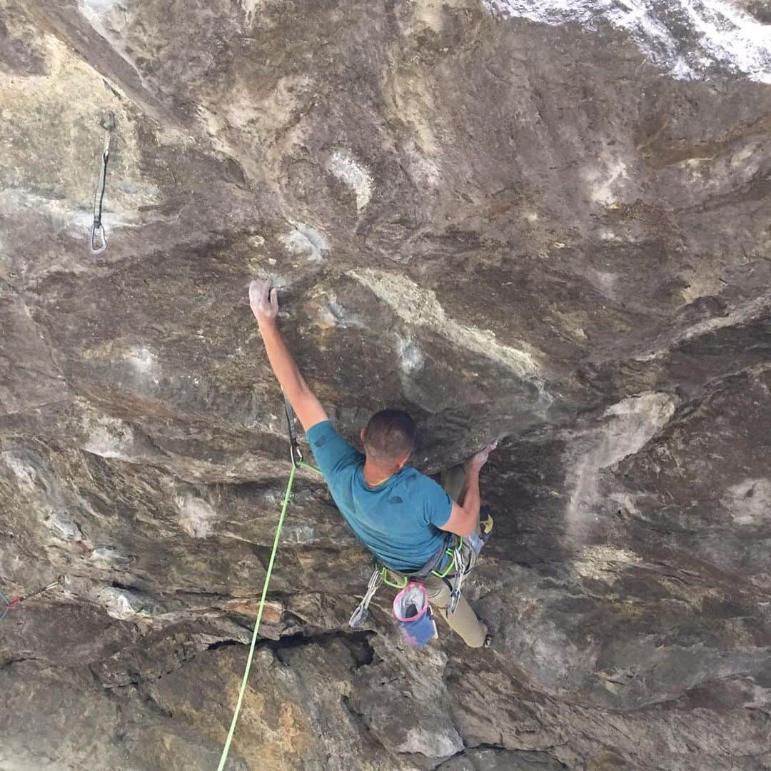 平山ユージさんのインスタグラム写真 - (平山ユージInstagram)「A day off during a week. Good to be in mountain and to talk with friends. And even more great things that I send two 7c+ and work out my body💪💪 平日の休みに山に入ったり友人と話すのは心地いいです。さらに7c+を二本も登れ鈍る体を動かせて最高です！！ @thenorthfacejp  @blackdiamond  @beal.official  @climbskinspain  @boulderpark_basecamp  @basecamponline  @basecamptokyo  @basecamp.import  @climbparkbasecamp  @thenorthfacecup」5月30日 12時39分 - yuji_hirayama_stonerider