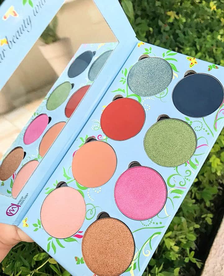 Makeup Addiction Cosmeticsのインスタグラム