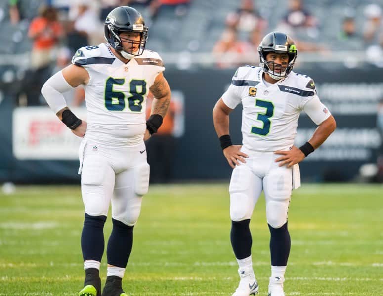 ラッセル・ウィルソンのインスタグラム：「“Heyyy Budddyyy...” Happy Bday to the best Center in the game. 🏈 Glad to call you teammate & friend. #Blessings @JustinBritt68」