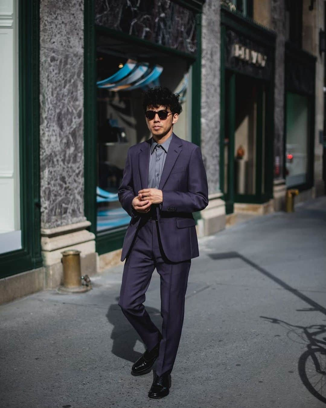 綾部祐二さんのインスタグラム写真 - (綾部祐二Instagram)「Photo by @selwyn.ramos  Suit, shirt, and shoes by @prada」5月30日 13時05分 - yujiayabe