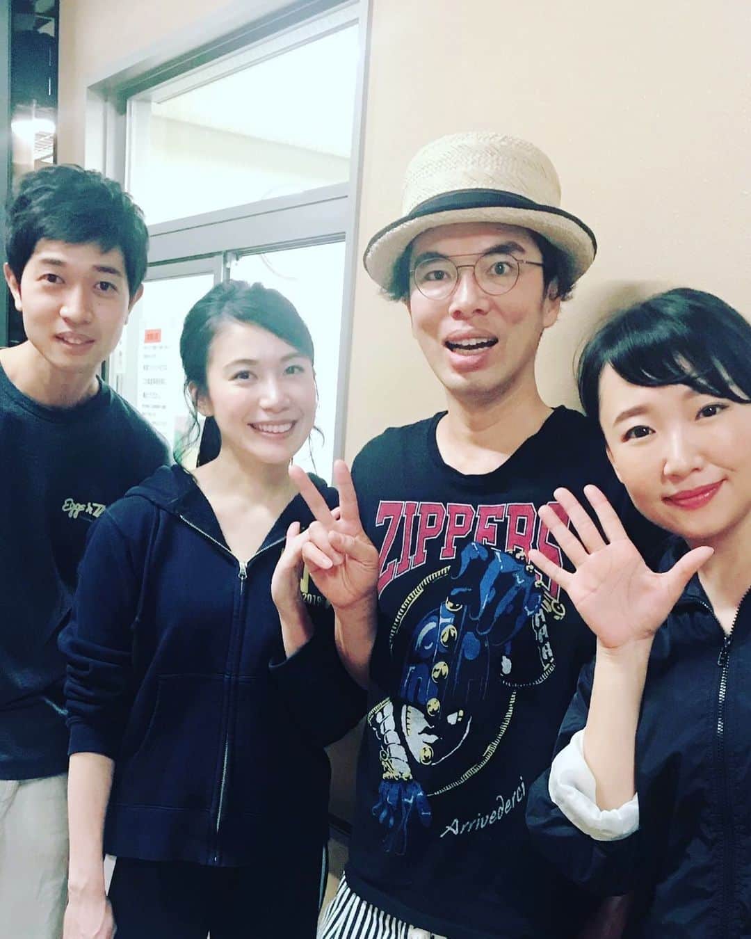 薬丸翔のインスタグラム：「獣の柱、3週目に突入しました。 あと2週間弱。 柱もたれしてきました。 柱あたりしないよう気をつけます。 昨日のお客様、片桐仁さん。 ありがとうございました！ #獣の柱 #イキウメ」