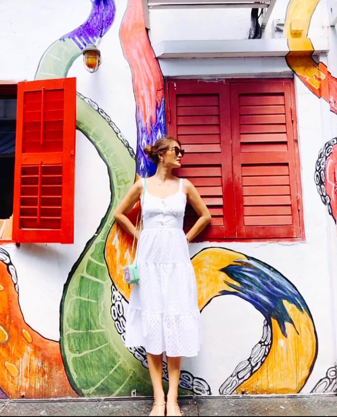 小林明実さんのインスタグラム写真 - (小林明実Instagram)「アラブ街には かわいいカフェと 壁がちらほら あったりするよ✨ * * #アラブストリート  #singapore」5月30日 13時25分 - akemi.1177