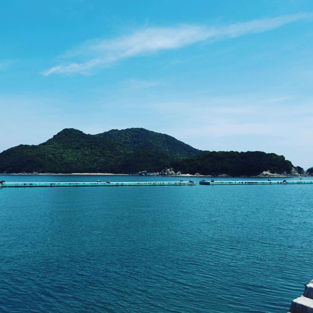 佐野史郎のインスタグラム：「福山、鞆の浦での撮影🎥 おだやかで、気持ちの良い空気が流れていました🎬」