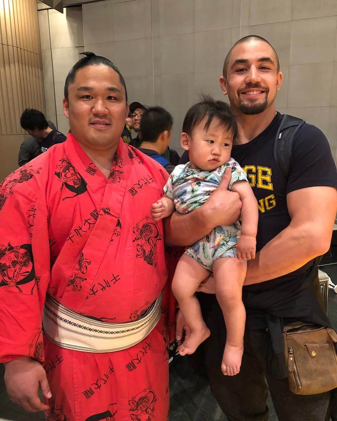 のインスタグラム：「UFCミドル級チャンピオン ロバートウィテカー @robwhittakermma」