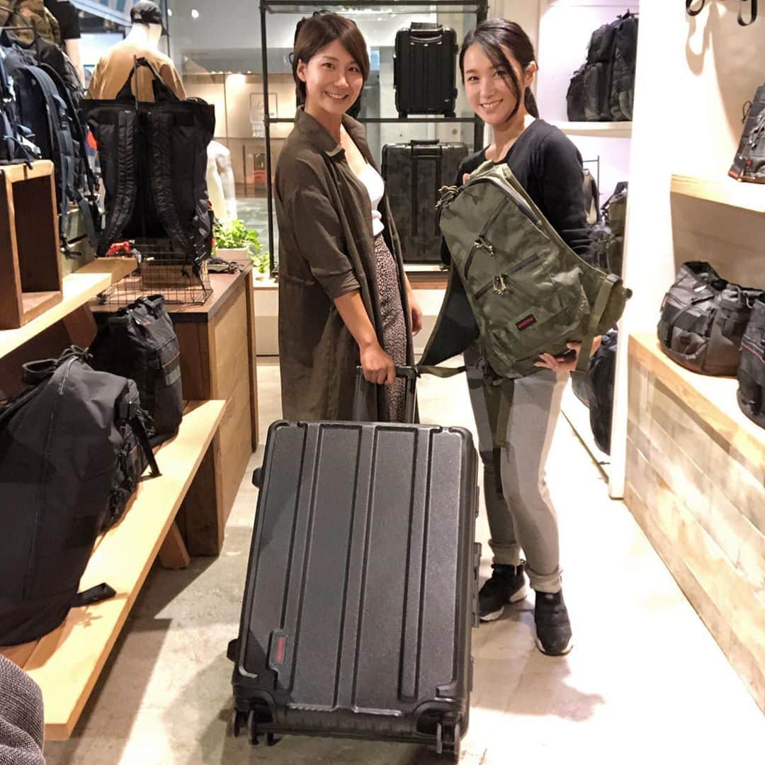 のインスタグラム：「BRIEFINGトランクデビュー😆✨ *  今迄小さいサイズのしか持ってなくて、ずっと大きいのが欲しかった🥰 *  あー！海外行きたい🥺❤️ *  #briefinggolf#briefing#表参道ヒルズ#トランク#海外旅行#」