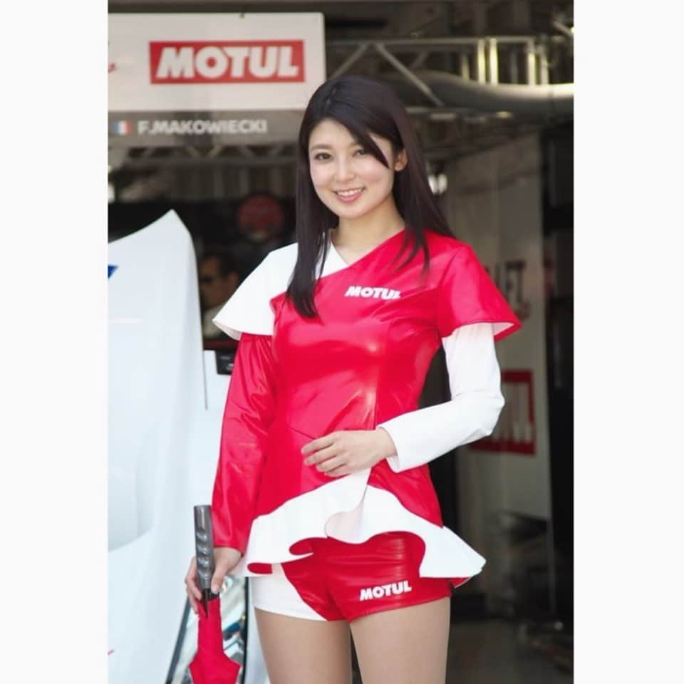 辻井美香さんのインスタグラム写真 - (辻井美香Instagram)「SUPE GT Rd.3 memories❤️ １日目♡  #supergt2019 #sgt #supergt #gtr #suzukacircuit #NISMO #MOTUL #carracing #craftsports_motul_gtr  #motorsports #motulcircuitlady #tsujii_yoshika #rq #racequeen #followme #スーパーgt #鈴鹿サーキット #サーキット女子 #モータースポーツ #レースクイーン #辻井美香」5月30日 14時14分 - tsujii_yoshika