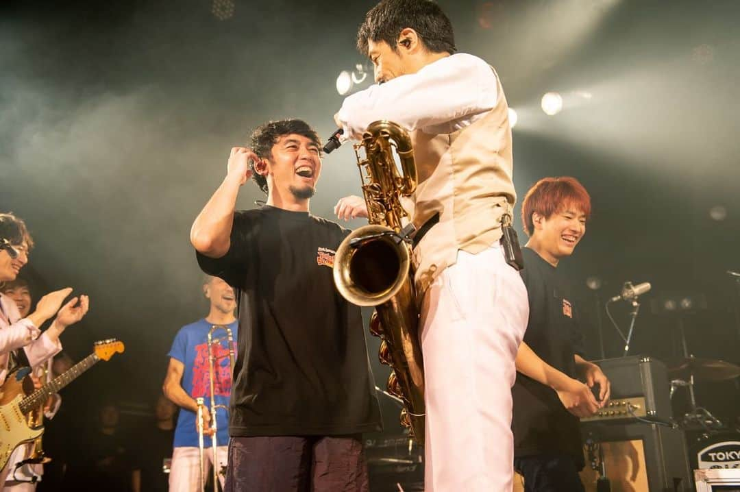 RYU-TAさんのインスタグラム写真 - (RYU-TAInstagram)「『東京スカパラダイスオーケストラ "Traveling Ska JAMboree"』名古屋 DIAMOND HALL 📸 @takeshiyao  終始最高な1日でした！ 俺らも20年後こんなカッコイイ大人になっていたいな。」5月30日 14時37分 - ogaryu69