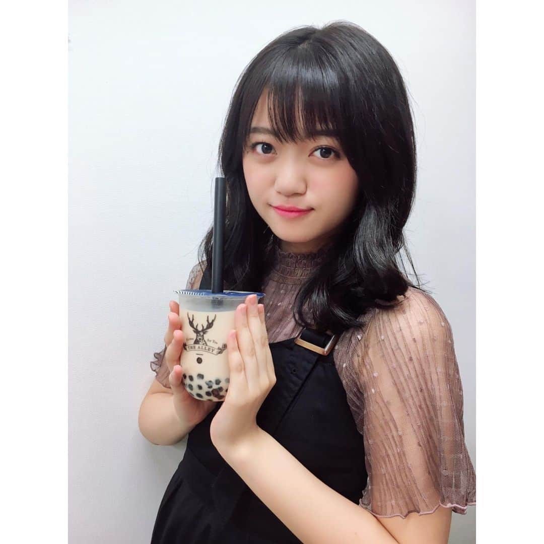 吉川茉優さんのインスタグラム写真 - (吉川茉優Instagram)「21歳初タピオカ☺︎mayu.♡ ＊ ＊ ＊ #タピオカ #タピオカ巡り #東京タピオカ #thealley #鹿角巷 #タピオカミルクティー #甘党女子 #差し入れ #頂きました #ここのが一番好き #instalike #instagood #instafood」5月30日 14時29分 - mayu_yoshikawa_uug2ki