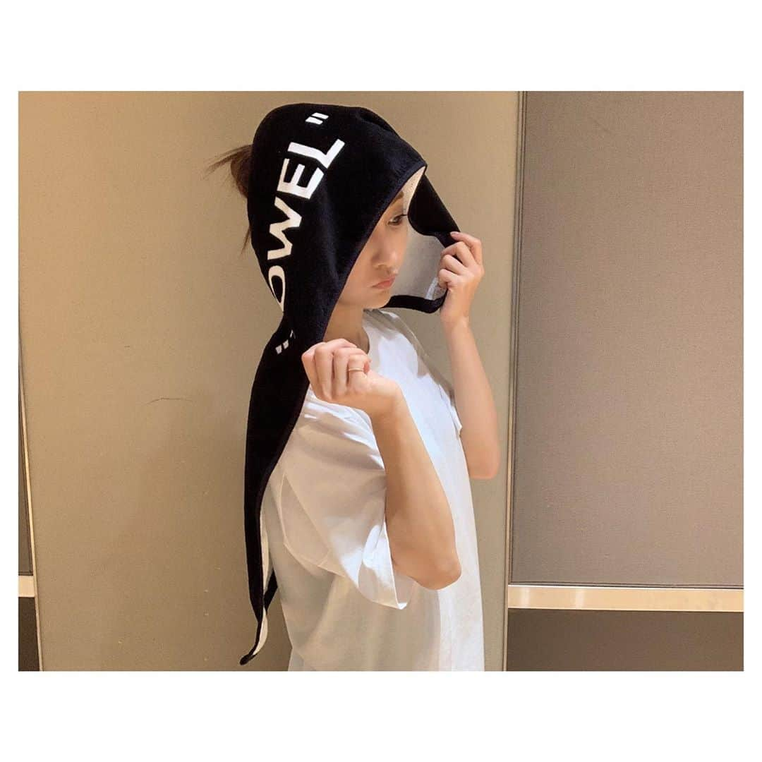 板野友美さんのインスタグラム写真 - (板野友美Instagram)「“LIVE グッズ”  #BAG #TOWEL」5月30日 23時57分 - tomo.i_0703