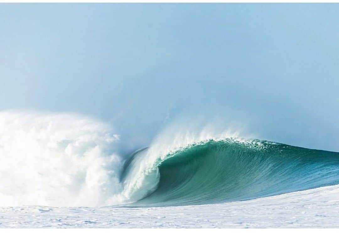 スターメラのインスタグラム：「Mood of the day! 🌊  #thursday #starmelauk amazing shot by @emsaltylens 📸 #beachtime#welovethursdays #surf#holidayvibes#mexico#puertoescondido#summerallyearlong #starmela#inspo#travelblogger #traveltheworld #wave#beach#lovesummerhateeverythingelse #holidayiscoming #summervibes #tbthursday」