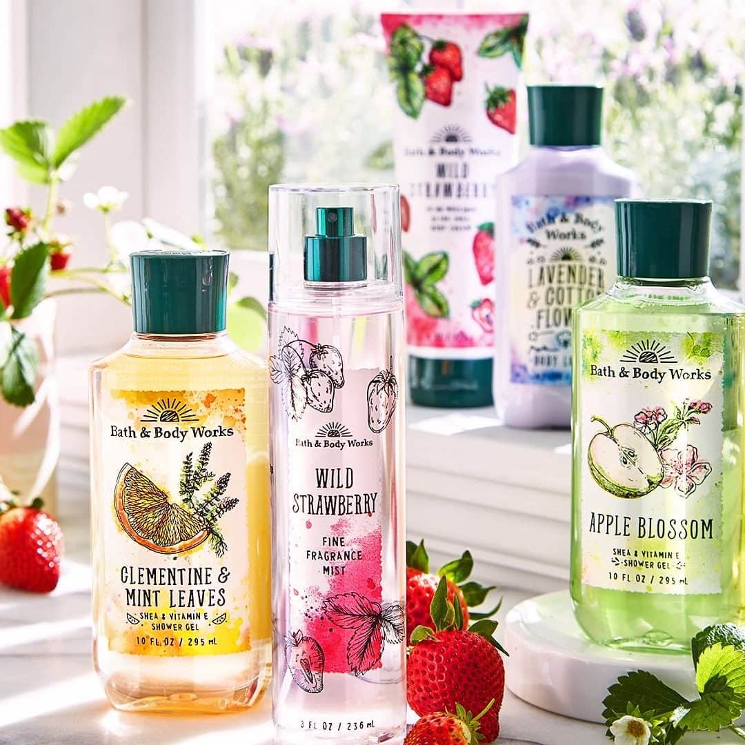 Bath & Body Worksさんのインスタグラム写真 - (Bath & Body WorksInstagram)「Fresh from the garden & here just for Summer! Which NEW fragrance are you adding to your shopping bag first?! 🍓 Wild Strawberry 🍊 Clementines & Mint Leaves 🍏 Apple Blossom 🌱 Lavender & Cotton Flower」5月31日 0時00分 - bathandbodyworks