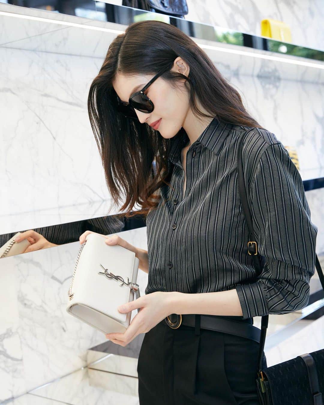 スイ・ヒーさんのインスタグラム写真 - (スイ・ヒーInstagram)「Opening ceremony of #saintlaurent new store in Beijing 🕶️」5月31日 0時03分 - hesui923
