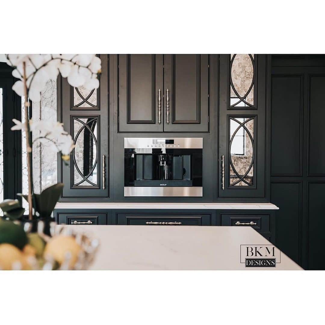 さんのインスタグラム写真 - (Instagram)「Swipe for more 💕This kitchen!! 😱🤤 by @bkm_designs」5月31日 0時10分 - inspire_me_home_decor