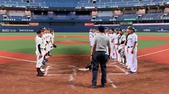 大西宏明さんのインスタグラム写真 - (大西宏明Instagram)「堺シュライクス 京セラドームで初試合🥎🥎🥎 😁😁😁 堺シュライクス 笑ぎゅう共々お世話になってますSPハウジング 梅田社長率いる 芸能人チーム チーム桜宮と草野球対戦でした‼️‼️‼️ シュライクス選手はドームでの試合に目を輝かせていました✨✨✨ とてもいい経験をさせて頂き有難う御座いました^_^  #spハウジング  #梅田社長  #いつも有難う御座います  #堺シュライクス  #笑ぎゅう  #お世話になってます  #京セラドーム  #ケツカッチン高山 さん #シャンプーハットこいで さん #etking  #クラッチ くん #ブービー #ガリガリガリクソン  #女と男市川 くん #強 くん #楽しい時間でした  #明日 #ナイター試合  #応援宜しくお願い致します #smile #ほなっ！！」5月31日 0時25分 - ohnishi_hiroaki_0428