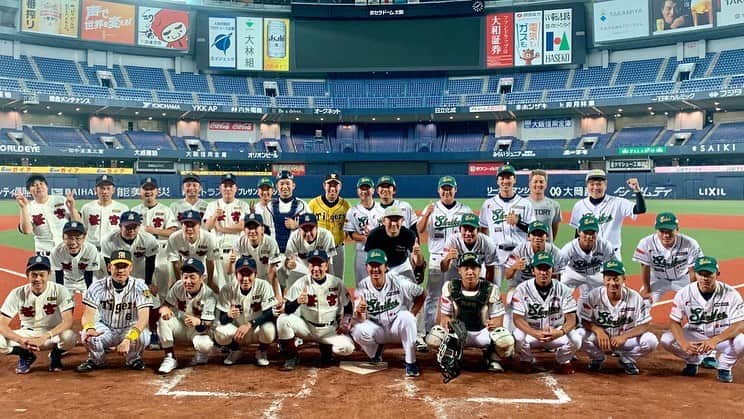 大西宏明さんのインスタグラム写真 - (大西宏明Instagram)「堺シュライクス 京セラドームで初試合🥎🥎🥎 😁😁😁 堺シュライクス 笑ぎゅう共々お世話になってますSPハウジング 梅田社長率いる 芸能人チーム チーム桜宮と草野球対戦でした‼️‼️‼️ シュライクス選手はドームでの試合に目を輝かせていました✨✨✨ とてもいい経験をさせて頂き有難う御座いました^_^  #spハウジング  #梅田社長  #いつも有難う御座います  #堺シュライクス  #笑ぎゅう  #お世話になってます  #京セラドーム  #ケツカッチン高山 さん #シャンプーハットこいで さん #etking  #クラッチ くん #ブービー #ガリガリガリクソン  #女と男市川 くん #強 くん #楽しい時間でした  #明日 #ナイター試合  #応援宜しくお願い致します #smile #ほなっ！！」5月31日 0時25分 - ohnishi_hiroaki_0428