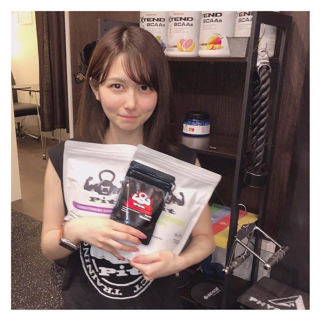 森杏奈さんのインスタグラム写真 - (森杏奈Instagram)「ㅤㅤㅤㅤㅤㅤㅤㅤㅤㅤㅤㅤㅤ ㅤㅤㅤㅤㅤㅤㅤㅤㅤㅤㅤㅤㅤ インスタライブありがとうございました😊 ㅤㅤㅤㅤㅤㅤㅤㅤㅤㅤㅤㅤㅤ 凄い長かったね🤭💦 今日返せなかったのもあるので、 また質問返しライブしますね！！ ㅤㅤㅤㅤㅤㅤㅤㅤㅤㅤㅤㅤㅤ サプリメントの話もさせてもらって あの合言葉言ってもらえれば...！🤭 ㅤㅤㅤㅤㅤㅤㅤㅤㅤㅤㅤㅤㅤ 今日はその肝心なサプリが ブレているお写真になります🤦🏻‍♀️ ㅤㅤㅤㅤㅤㅤㅤㅤㅤㅤㅤㅤㅤ トレーニング後で髪の毛ボサボサです(いつも) ㅤㅤㅤㅤㅤㅤㅤㅤㅤㅤㅤㅤㅤ #サプリメント #supliment #脂肪燃焼 #burn #コンディショニング #conditioning #プロテイン #protein  #パーソナル #トレーニング #ジム #ボディメイク #フィジカライズ #personal #training #gym #bodymake #physicaliz  ㅤㅤㅤㅤㅤㅤㅤㅤㅤㅤㅤㅤㅤ」5月31日 0時33分 - _morianna