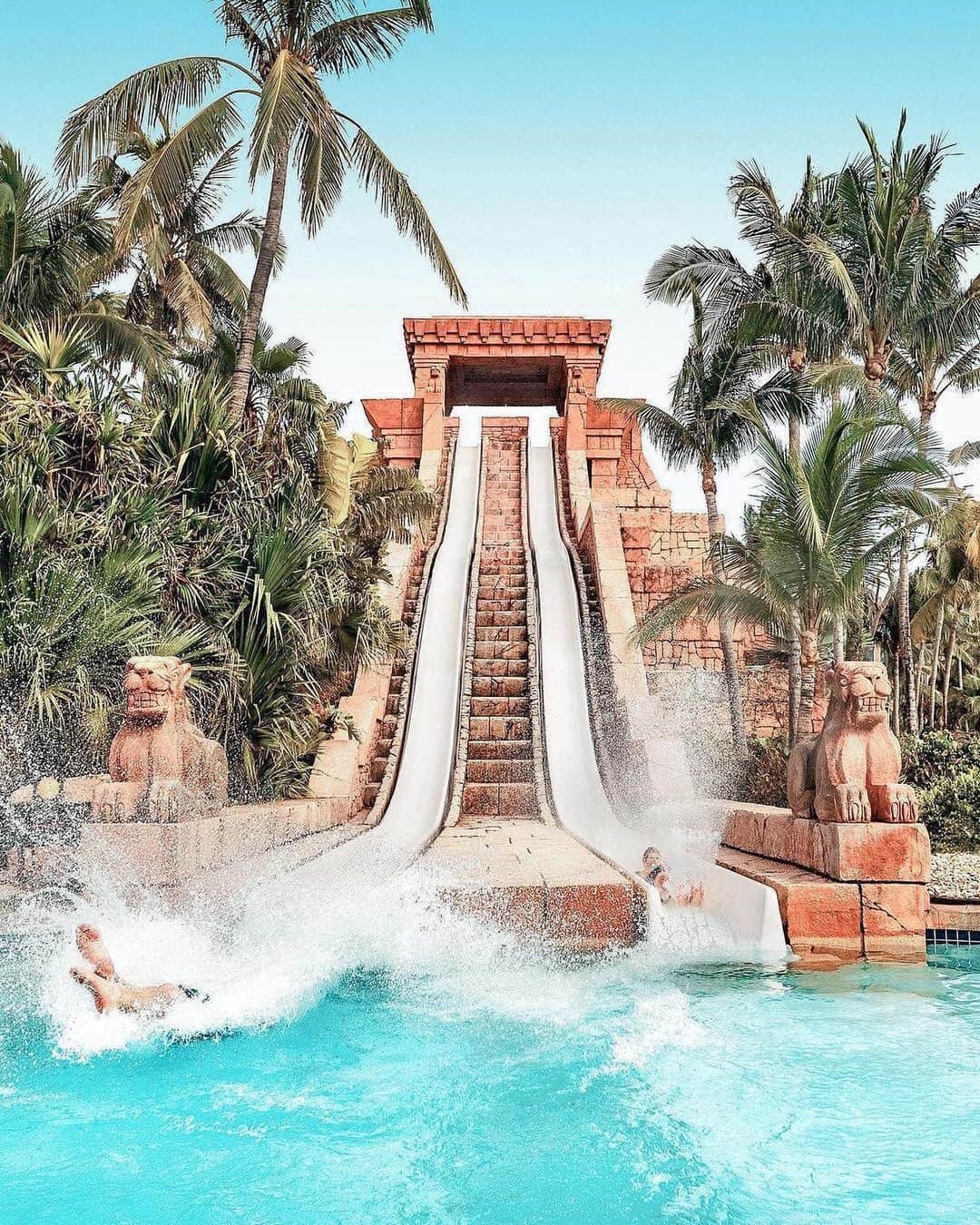 PicLab™ Sayingsさんのインスタグラム写真 - (PicLab™ SayingsInstagram)「Atlantis Paradise Island’s 141 acre water park includes a mile long lazy river and 9 slides! Tag a friend you would beat down this slide! (📸: @caracarl )」5月31日 0時45分 - paradise