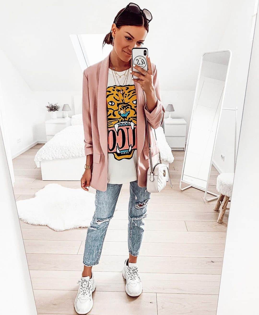 Angel™さんのインスタグラム写真 - (Angel™Instagram)「Which outfit would you add to your shopping list today? credit @fashionpuglady 🛍 Where to Buy Outfit 1 & 2? 👉🏻 link in my bio or dress-as.com 👈🏻 (brands are tagged) . #americanstyle #ootd #style #fashion #shopping ❤️」5月31日 1時00分 - americanstyle