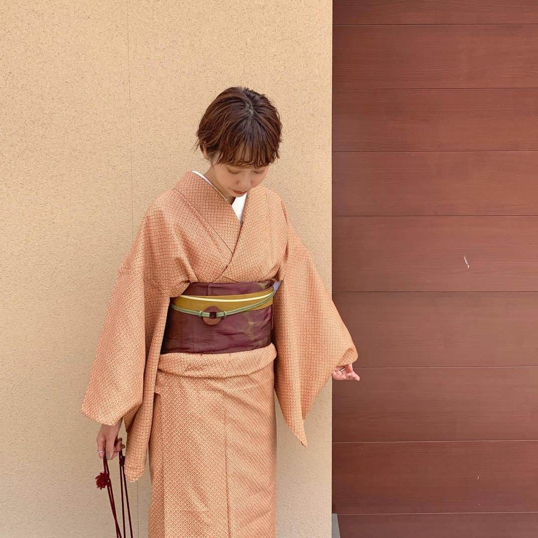石田一帆さんのインスタグラム写真 - (石田一帆Instagram)「. お着物を着させていただきました👘 . 帯で少し遊んで基本的にはシンプルに 好きな感じでまとめてみました♡ . お着物で京都のスポットをぐるぐると 撮影してたので観光気分で楽しかったです☺️ . 仕上がりが楽しみ。。👦🏼 今回の撮影内容が情報解禁になったら またお知らせさせてください💌💭 . あ、たくさんDMでいただいたお着物は レンタルで岡本屋さんでお借りしました♡ . #ik_travel#ik_kyoto#kyoto#kimono#kyototrip#trip#travel#京都#着物レンタル#着物#京都#京都旅行#京都観光」5月30日 16時24分 - ishidakazuho