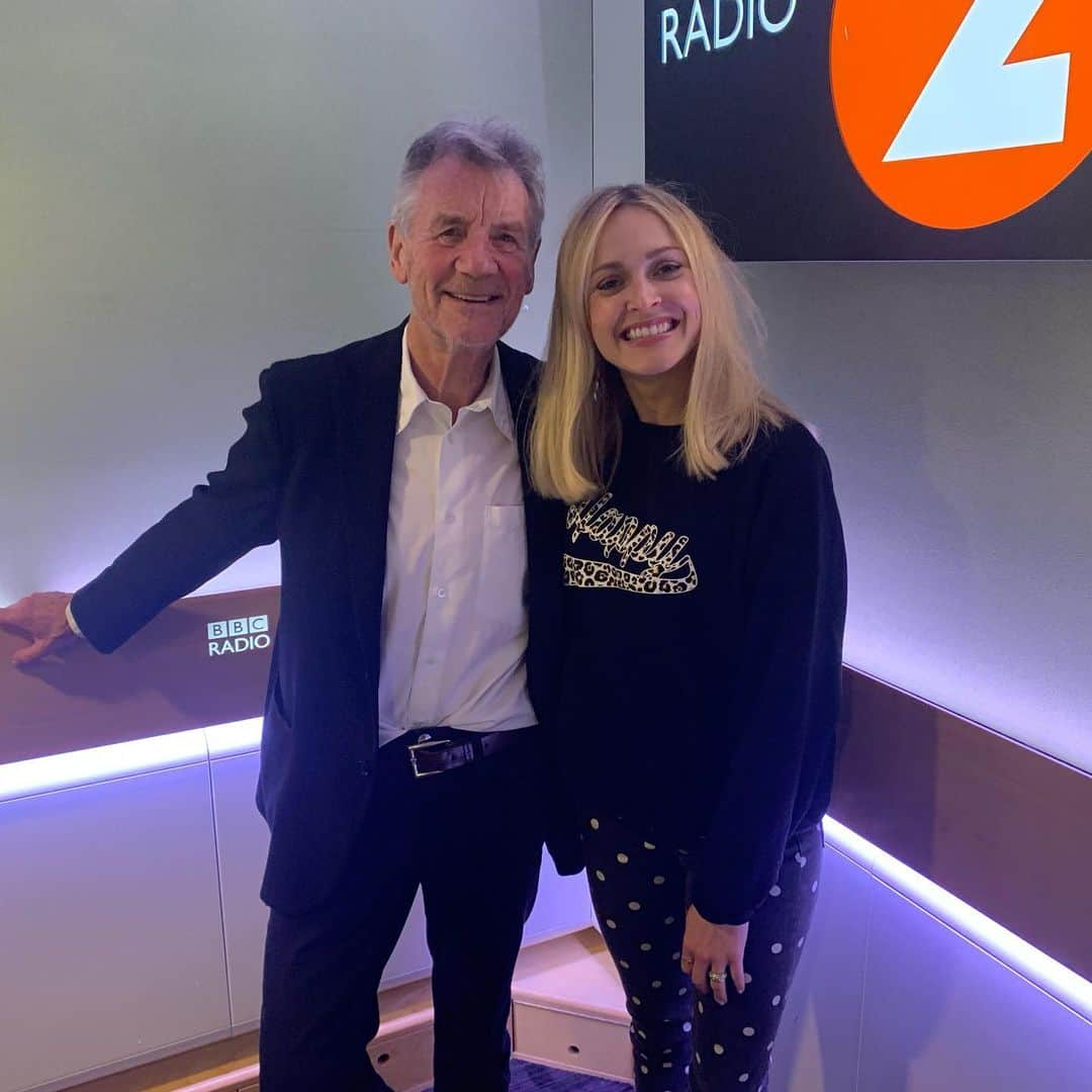 ファーン・コットンさんのインスタグラム写真 - (ファーン・コットンInstagram)「We use the word legend a lot but today we really can throw it about freely! Thank you @michael.palin Sir Michael! @bbcradio2」5月30日 16時32分 - fearnecotton