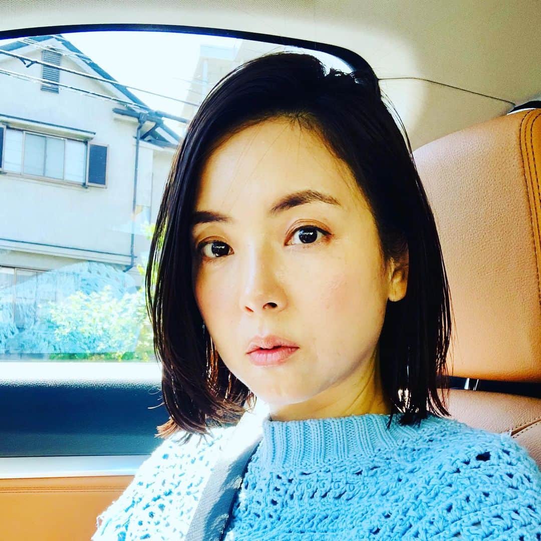 吉村美紀のインスタグラム：「ストパーかけて髪の毛ちょっと短くしました！ 今回はこの間撮影でご一緒させていただいたCINNAMONの酒井さんにお願いしました^_^ これからの季節スッキリ過ごせそう〜 #cinnamon #ボブ」