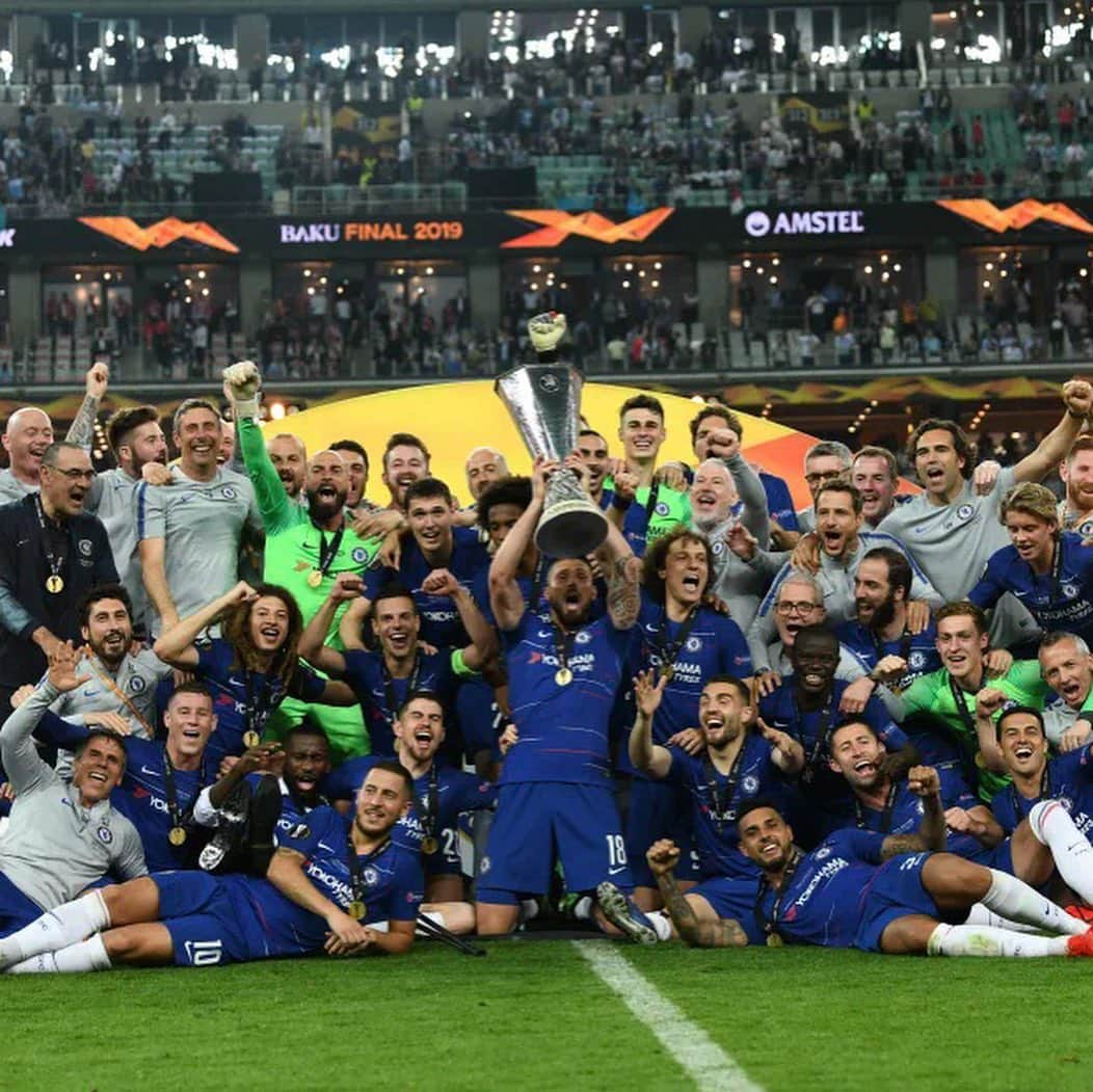 エンリケ・イラーリオさんのインスタグラム写真 - (エンリケ・イラーリオInstagram)「About last night 💙 🏆  #UELfinal #alwaysbelieve ✌🏼」5月30日 16時44分 - ihenrique_