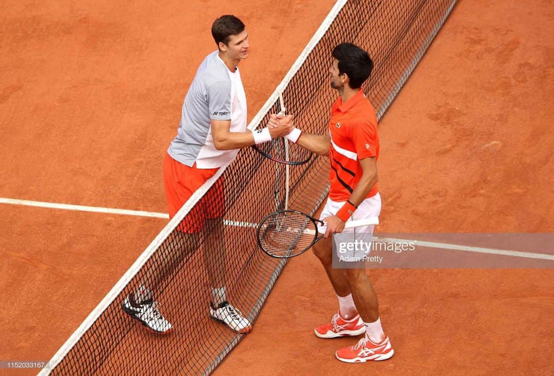 フベルト・フルカチュさんのインスタグラム写真 - (フベルト・フルカチュInstagram)「I have gained a lot of experience playing against #1 at @rolandgarros  Disappointed to lose, but next time I will be stronger💪  Zdobyłem ogromne doświadczenie grając z aktualnie najlepszym tenisistą na Świecie! Szkoda, że nie udało się wygryć, ale to doświadczenie zaprocentuje w przyszłości💪  @yonex_com #philippechartier @gettyimages」5月30日 17時14分 - hubihurkacz