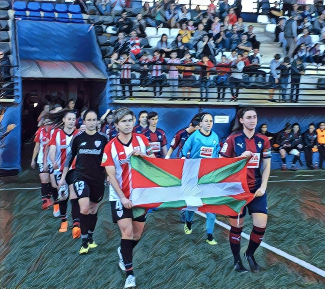 SDエイバルさんのインスタグラム写真 - (SDエイバルInstagram)「⚽ #EHkopa finalerdiak | #Eibar 1 - 1 @athleticclub | Penaltietan Athletic garaile. 🙌 Aupa neskak! #eibarfem 🔴🔵」5月30日 17時10分 - sdeibar