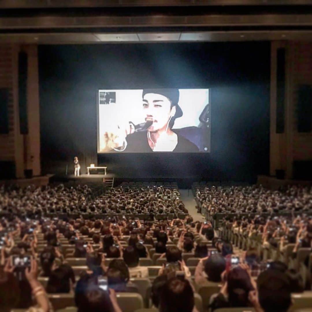 のインスタグラム：「Album “THANK YOU” release event.  国際フォーラム”THANK YOU”リリースイベント.  #THANKYOU #JINAKANISHI #LOVE」