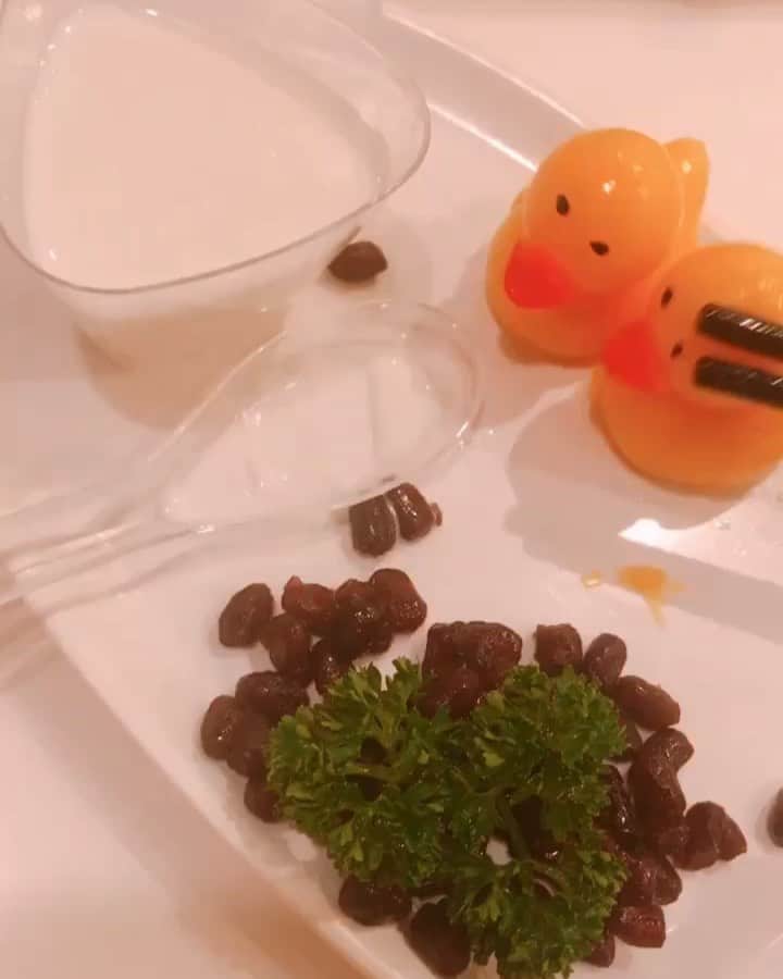 のインスタグラム：「🐥‼️ #あひる #広州 #china #guangzhou #マンゴープリン」