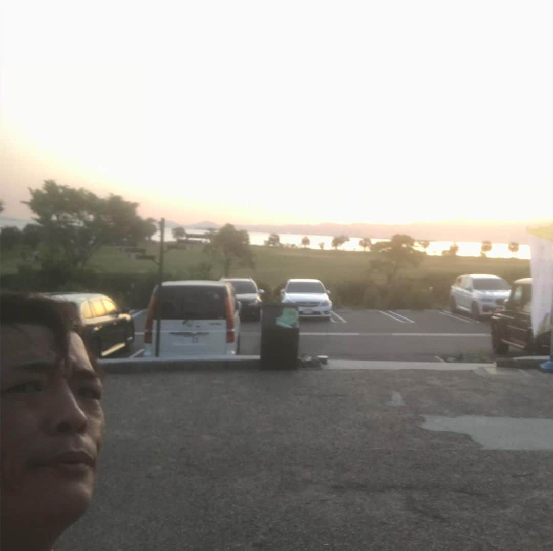 森田展義さんのインスタグラム写真 - (森田展義Instagram)「Beautiful Sunset  #失沢氷吉 #いっちゃえオッサン #矢沢永吉 #sunset #写真では伝わりにくい」5月30日 18時38分 - nobmorley