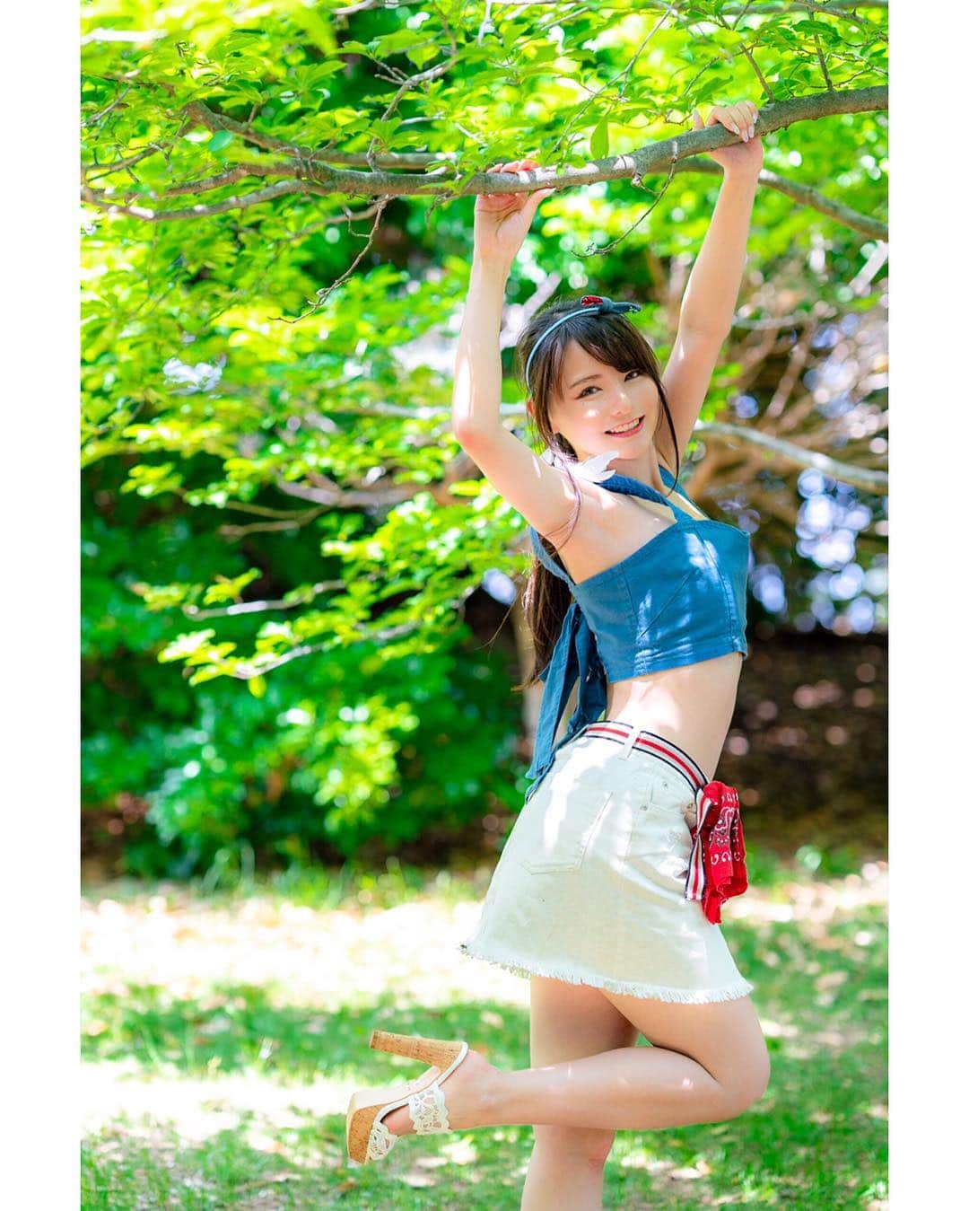 のインスタグラム：「model: @mihanesakurai  #ポートレート #portrait #portraits #portraitphotography #ファインダー越しの私の世界 #portraitphotographer #portraitoftheday #portrait_perfection #love_bestjapan #portraitmood #ポートレート部 #ポートレート女子 #東京カメラ部 #ig_portrait #作品撮り #lovers_nippon_portrait #portraits_dream #top_portraits #photogirl #good_portraits_world #japan_of_insta #excellent_portraits #pasha_magazine #beautifulgirls #ポトレ撮影隊 #greenleaf #portrait_page」